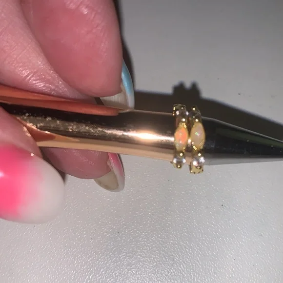 Petite opal hoop earrings - Picture 4 of 7